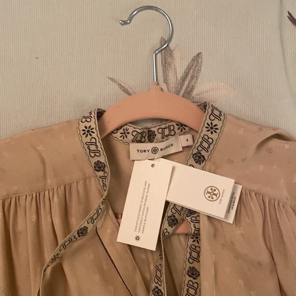 $222 Sale - NWT Tory Burch Silk Jacquard Ribbon Blouse size 4 $498 - Picture 6 of 6
